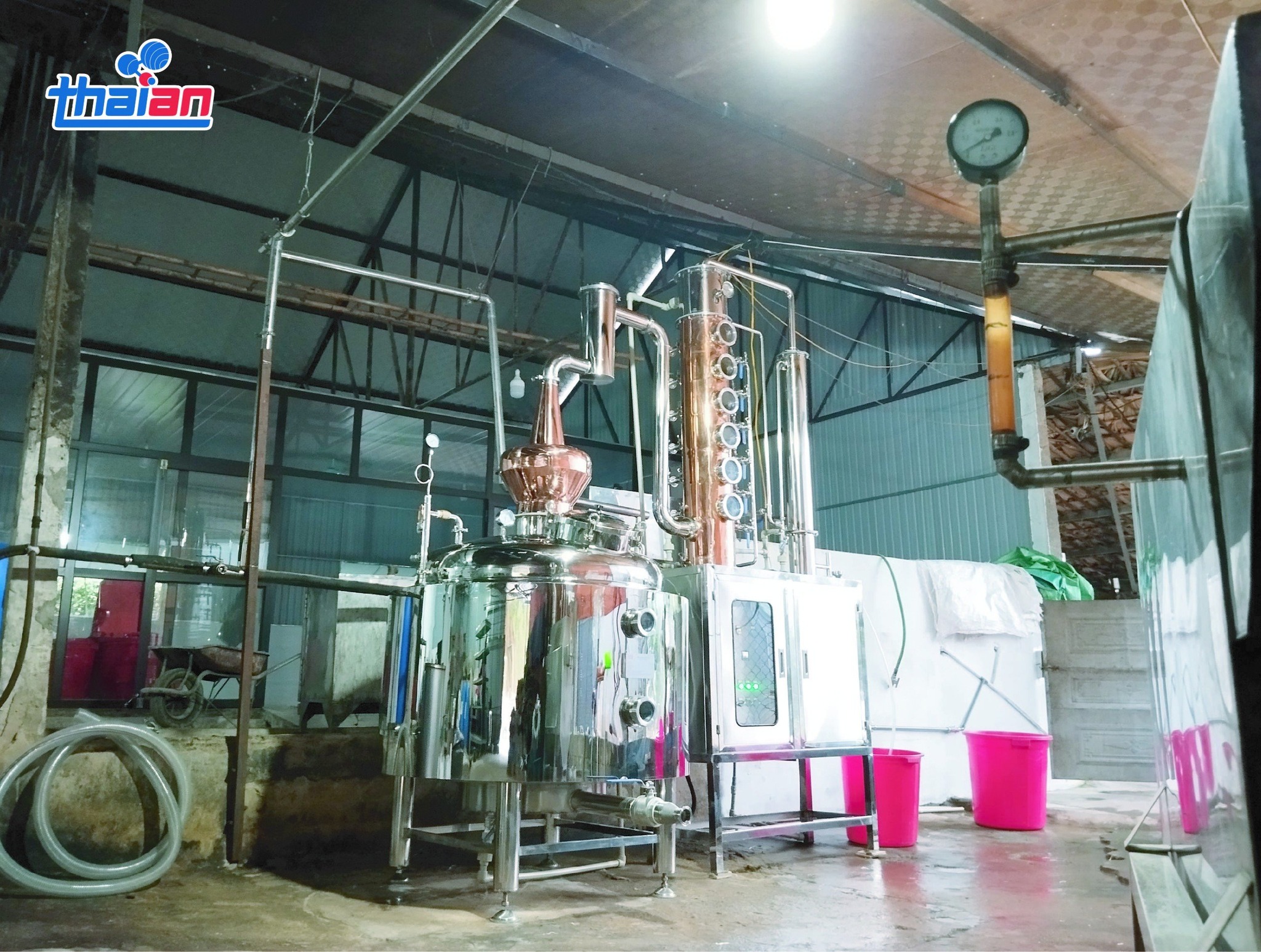 Tháp BT500 có công suất 100-150kg nguyên liệu/mẻ.