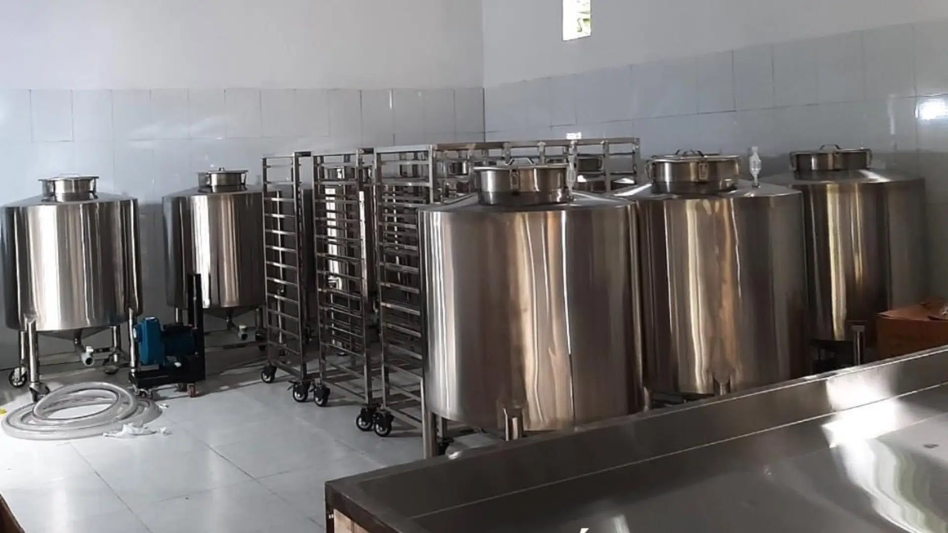 Cấu tạo và ứng dụng máy nấu rượu công nghiệp