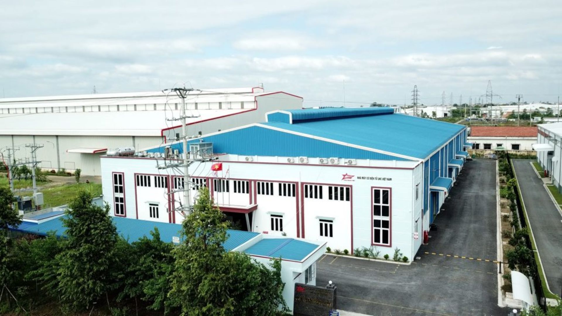 Tiêu chuẩn đội ngũ nhân sự Nền tảng vững chắc cho nhà máy rượu hiện đại