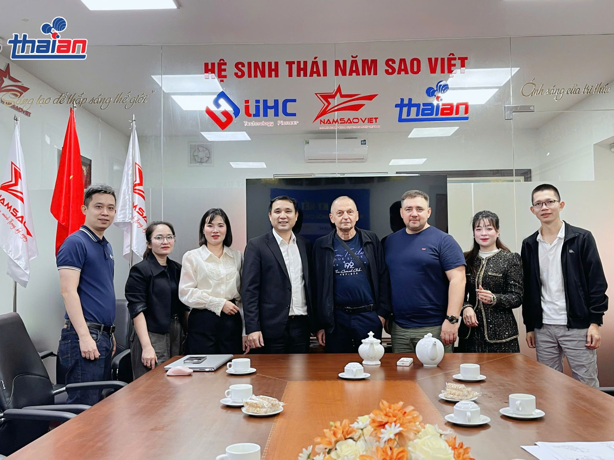 Đội ngũ kỹ thuật BAKAI đến nghiệm thu thiết bị tại nhà máy cơ điện tử UHC