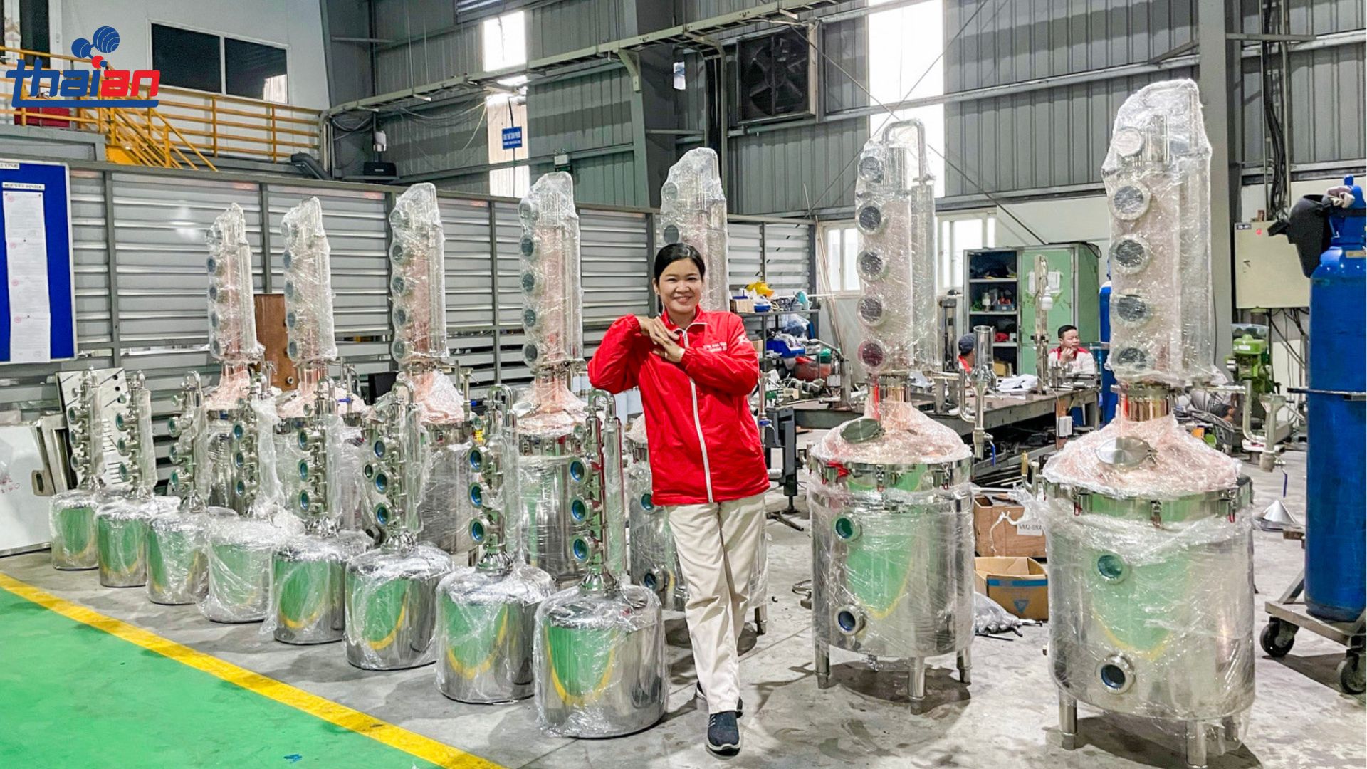 Ngộ độc rượu gia tăng Tự nấu rượu sạch tại nhà với tháp Thái An