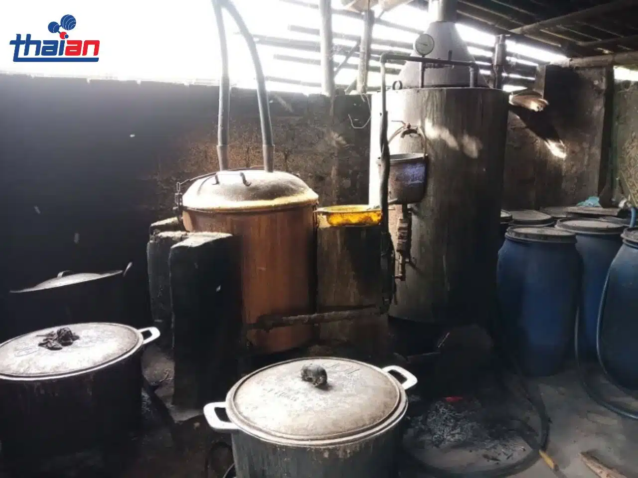 ĐẦU TƯ THÁP CHƯNG CẤT RƯỢU GỈAI PHÁP CHO LÀNG NGHỀ RƯỢU VIỆT
