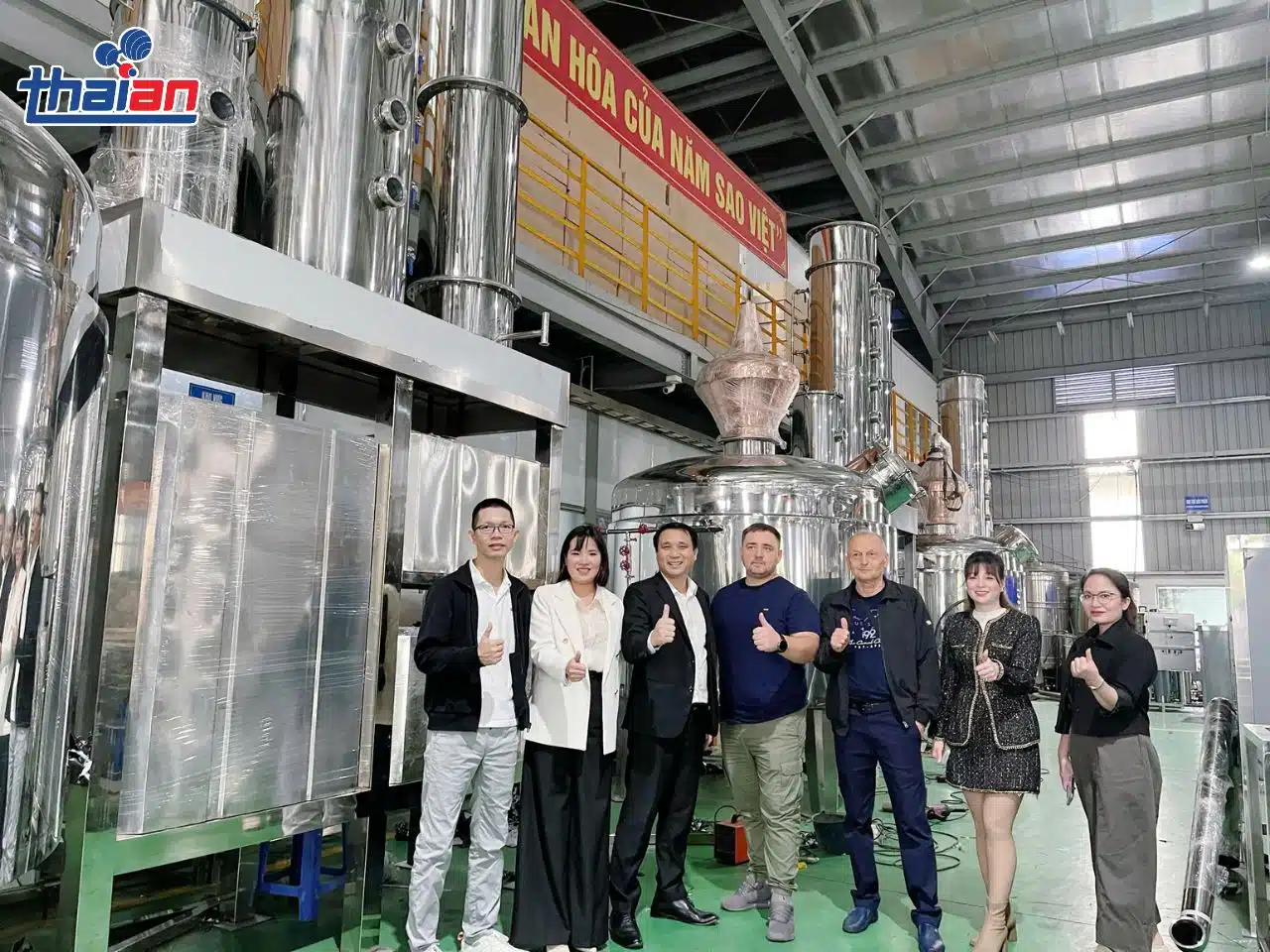 ĐẦU TƯ THÁP CHƯNG CẤT RƯỢU GỈAI PHÁP CHO LÀNG NGHỀ RƯỢU VIỆT