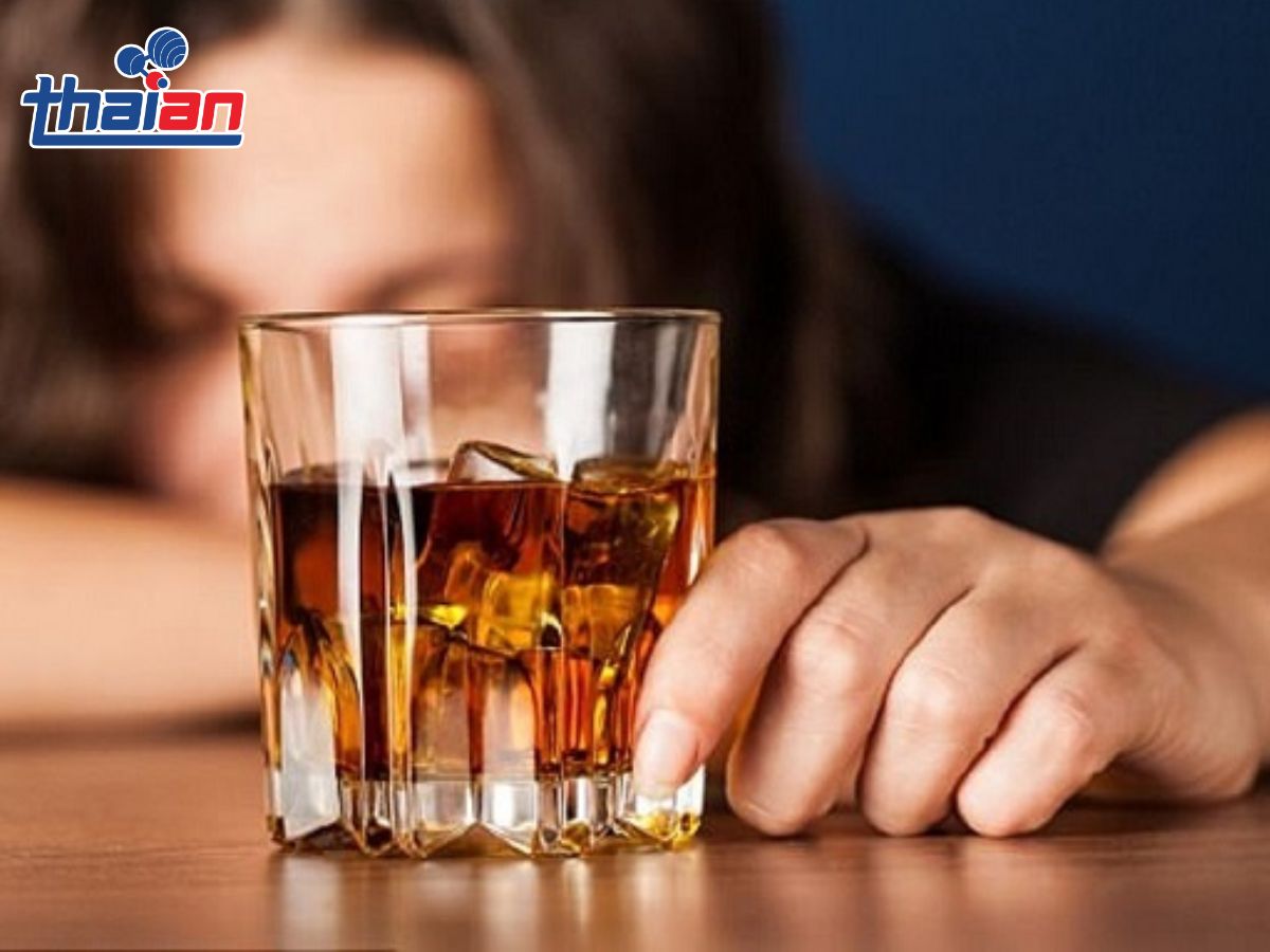 Nôn sau khi say là dấu hiệu tốt hay nguy hiểm