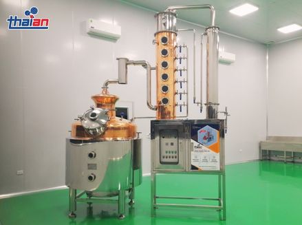 Cung cấp tháp chưng cất công suất lớn