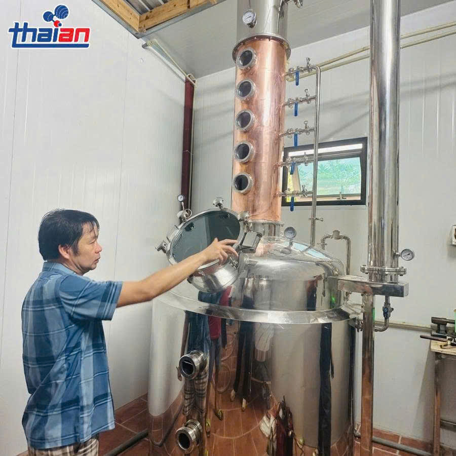 Tháp chưng cất rượu T1000 thân trụ (6)